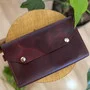 Clutch Artesanal em Couro Legítimo com Alça de Mão